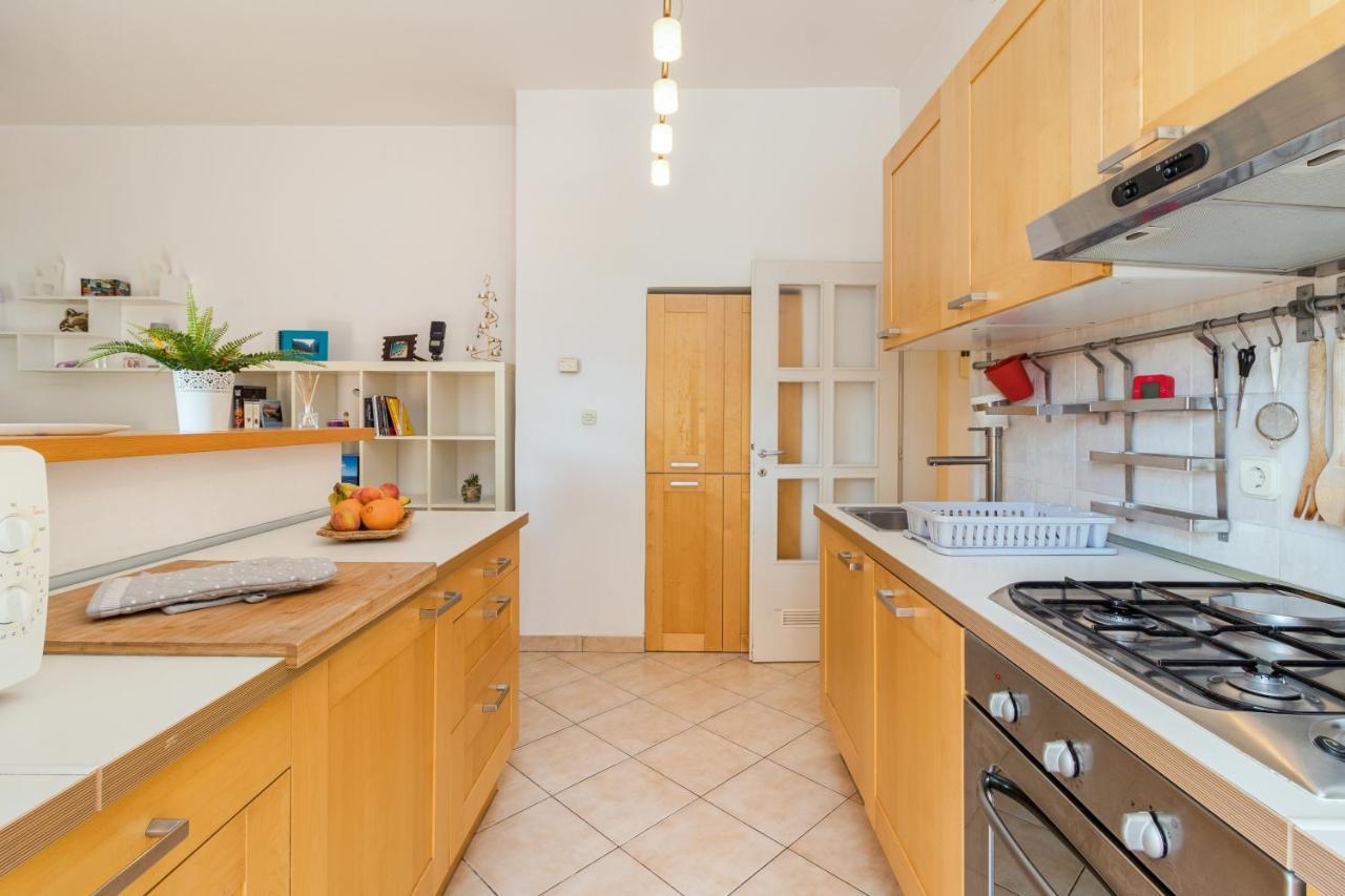Cubo Apartment Pula Bagian luar foto