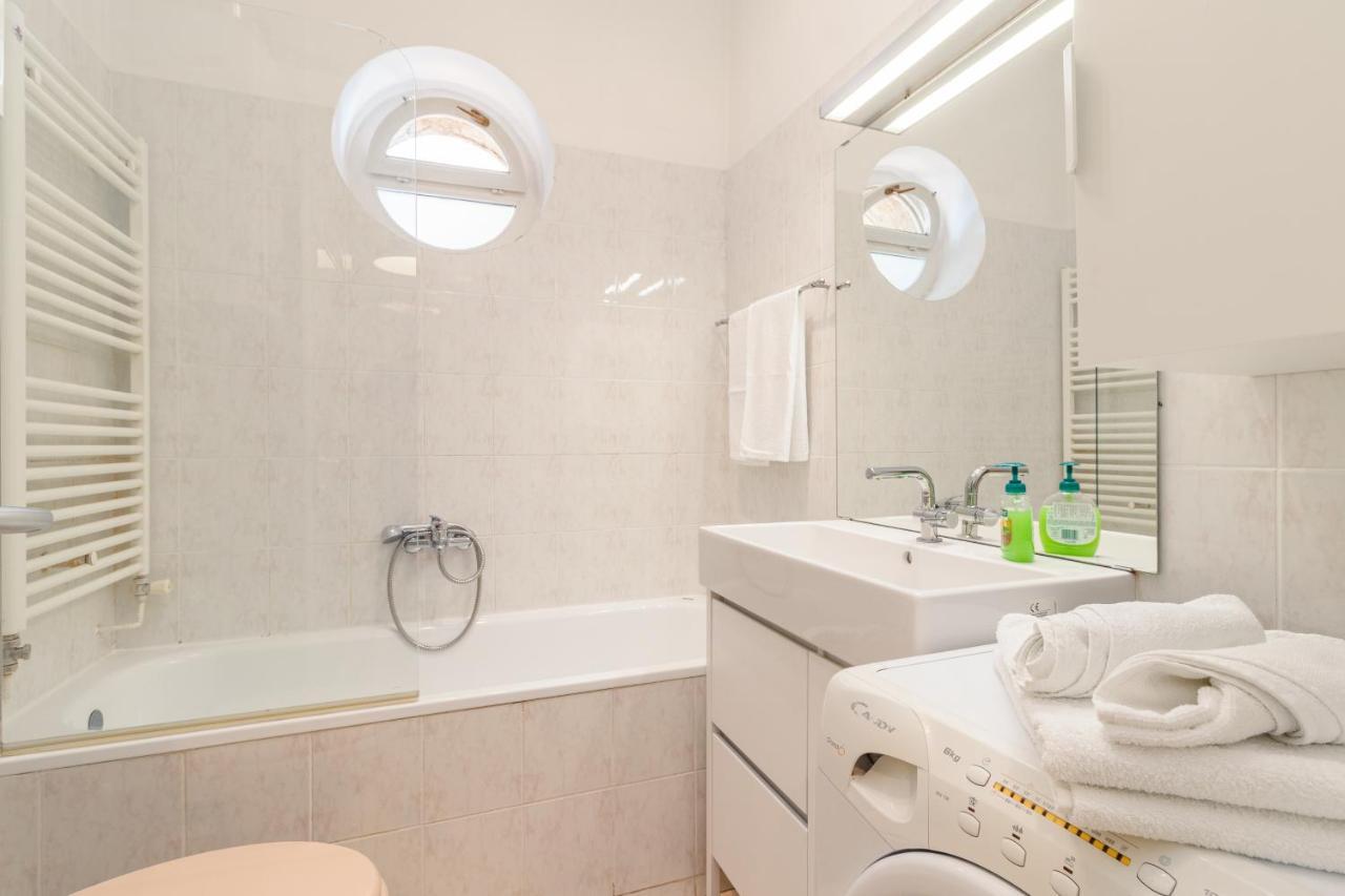Cubo Apartment Pula Bagian luar foto