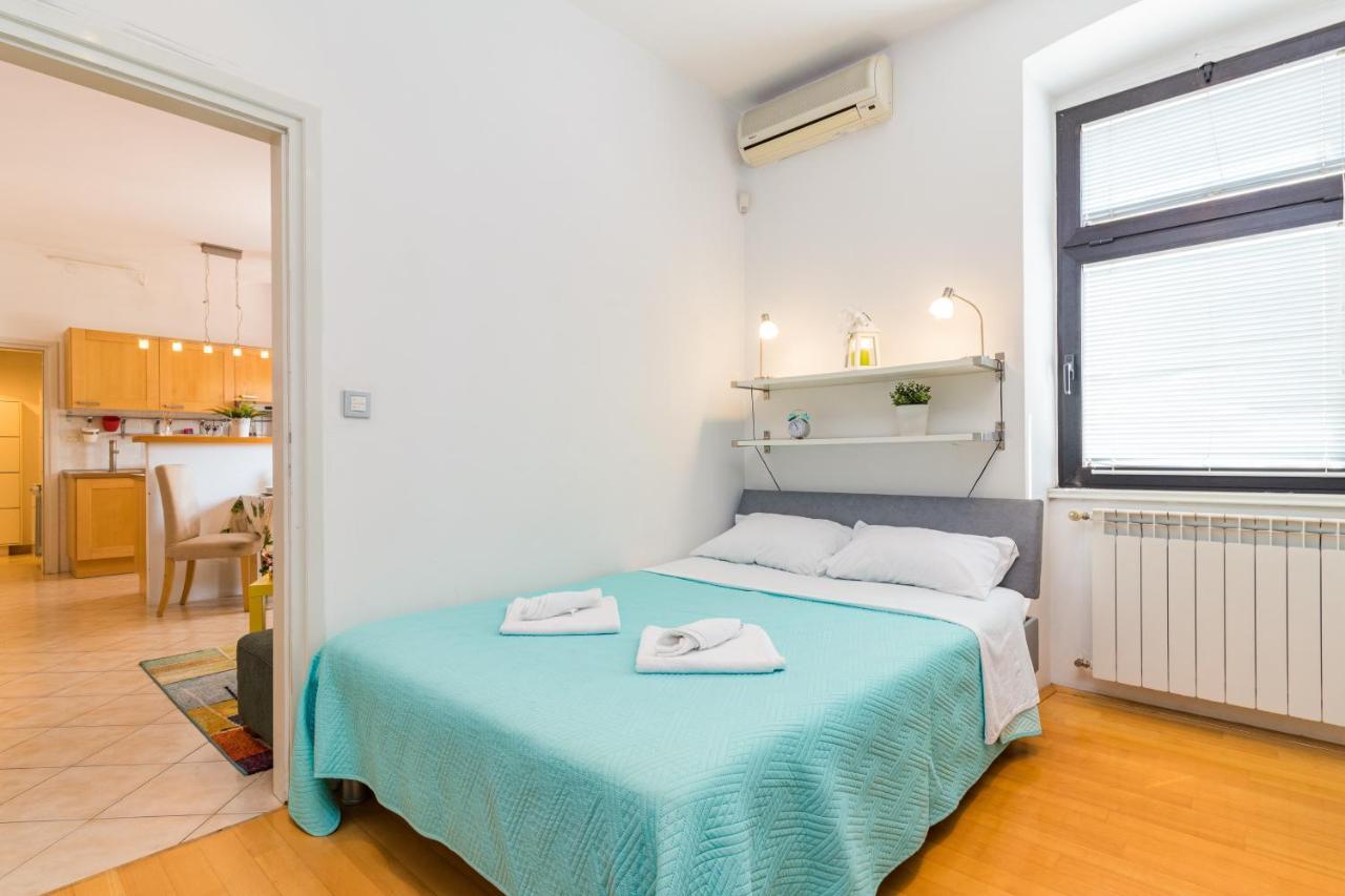 Cubo Apartment Pula Bagian luar foto